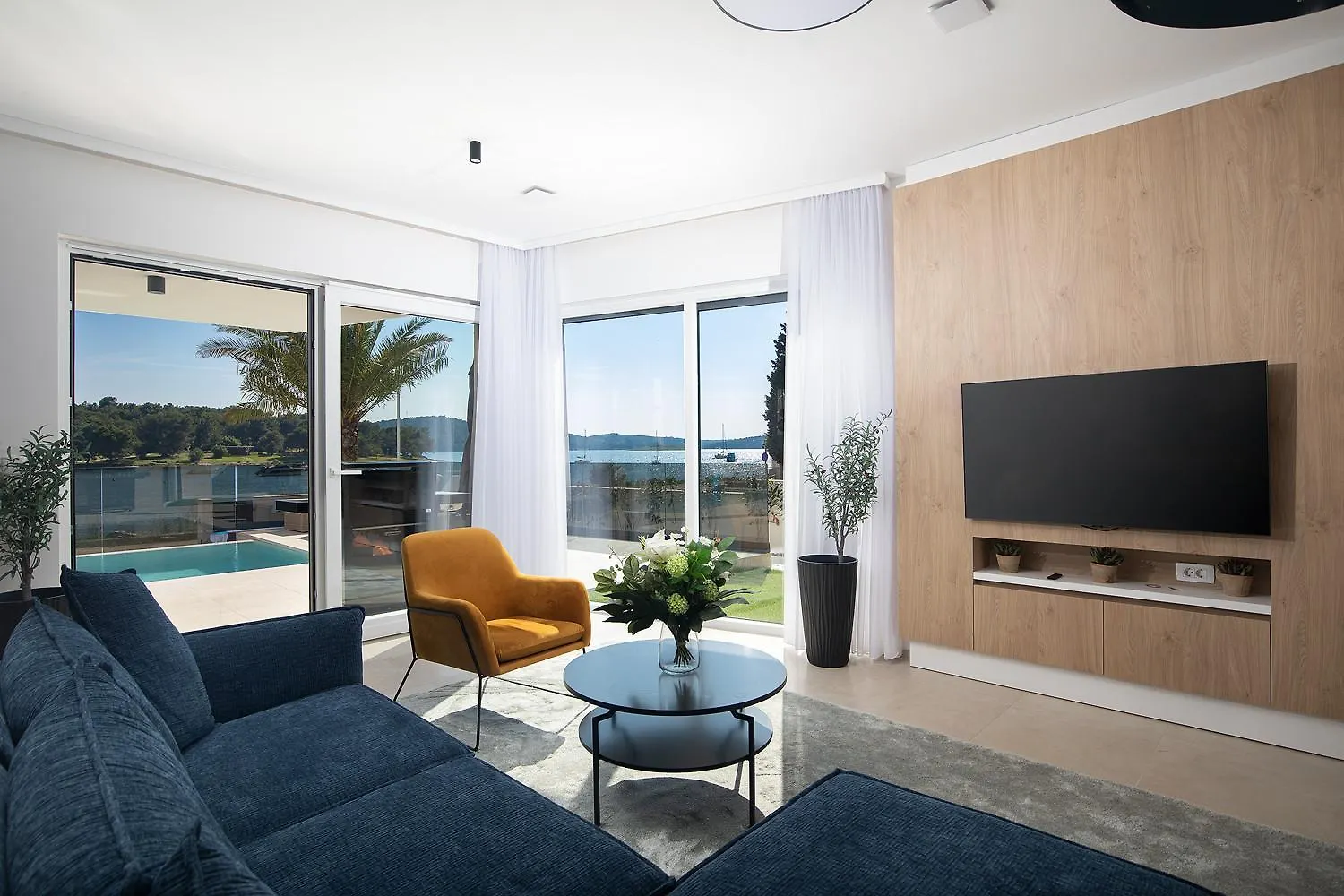 Villa Estrella In Medulin For 10 People With Sauna & Whirpool Just 6 M From The Sea
